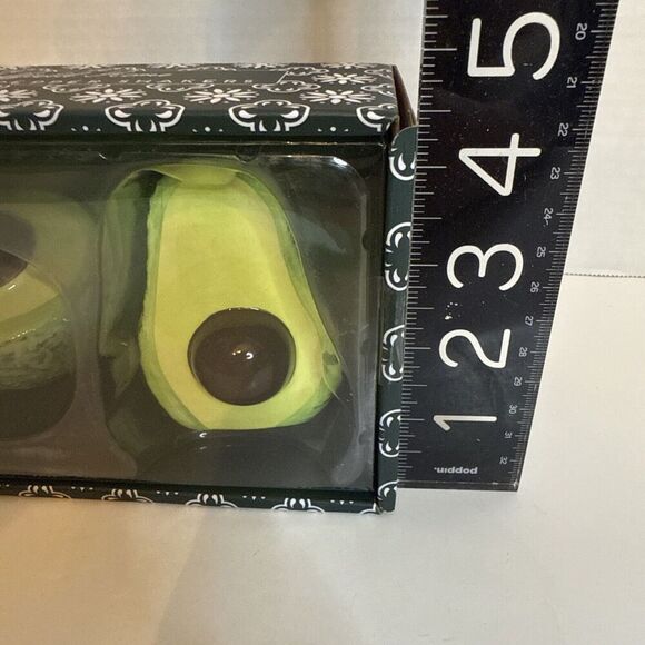 Sheffield Home Avocado Ceramic Salt & Pepper Shakers‎ Entertaining Taco Fiesta - Picture 6 of 6